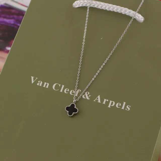 Silver Gold Clover-Shaped Pendant Beaded Edge Necklace 3
