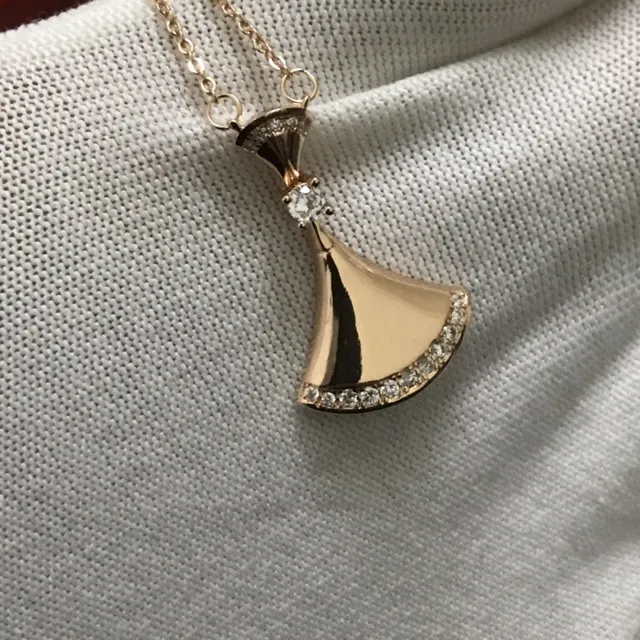 Silver Gold Fan-Shaped Pendant Pavé Stone Trim Necklace 7