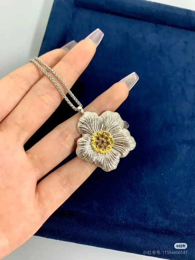 Silver Gold Flower-Shaped Textured Petal Surface Necklace 3