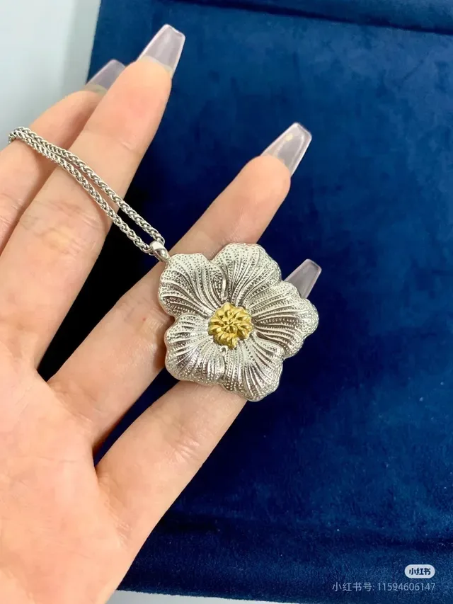 Silver Gold Flower-Shaped Textured Petal Surface Necklace 4