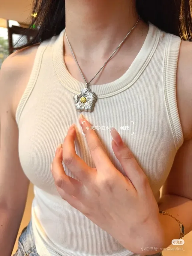 Silver Gold Flower-Shaped Textured Petal Surface Necklace 6