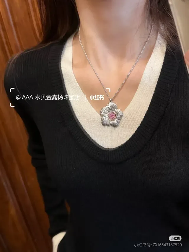 Silver Gold Flower-Shaped Textured Petal Surface Necklace 7
