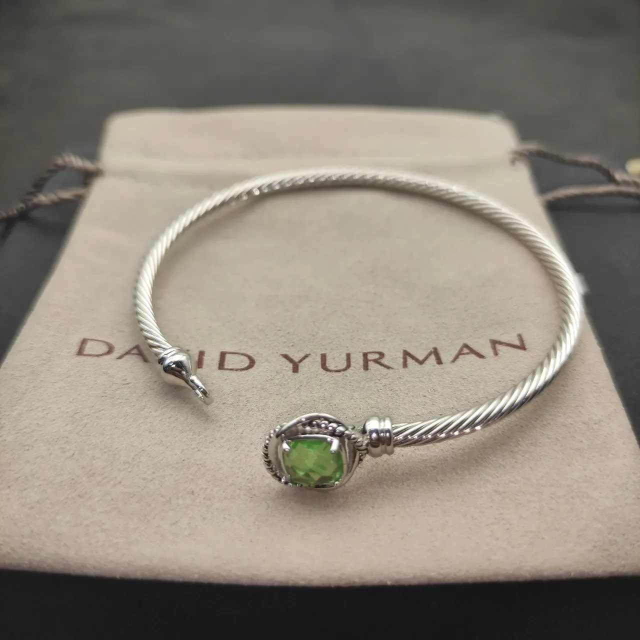 Silver Green Twisted Cable Wire Band Faceted Square Gemstone Bracelet 8