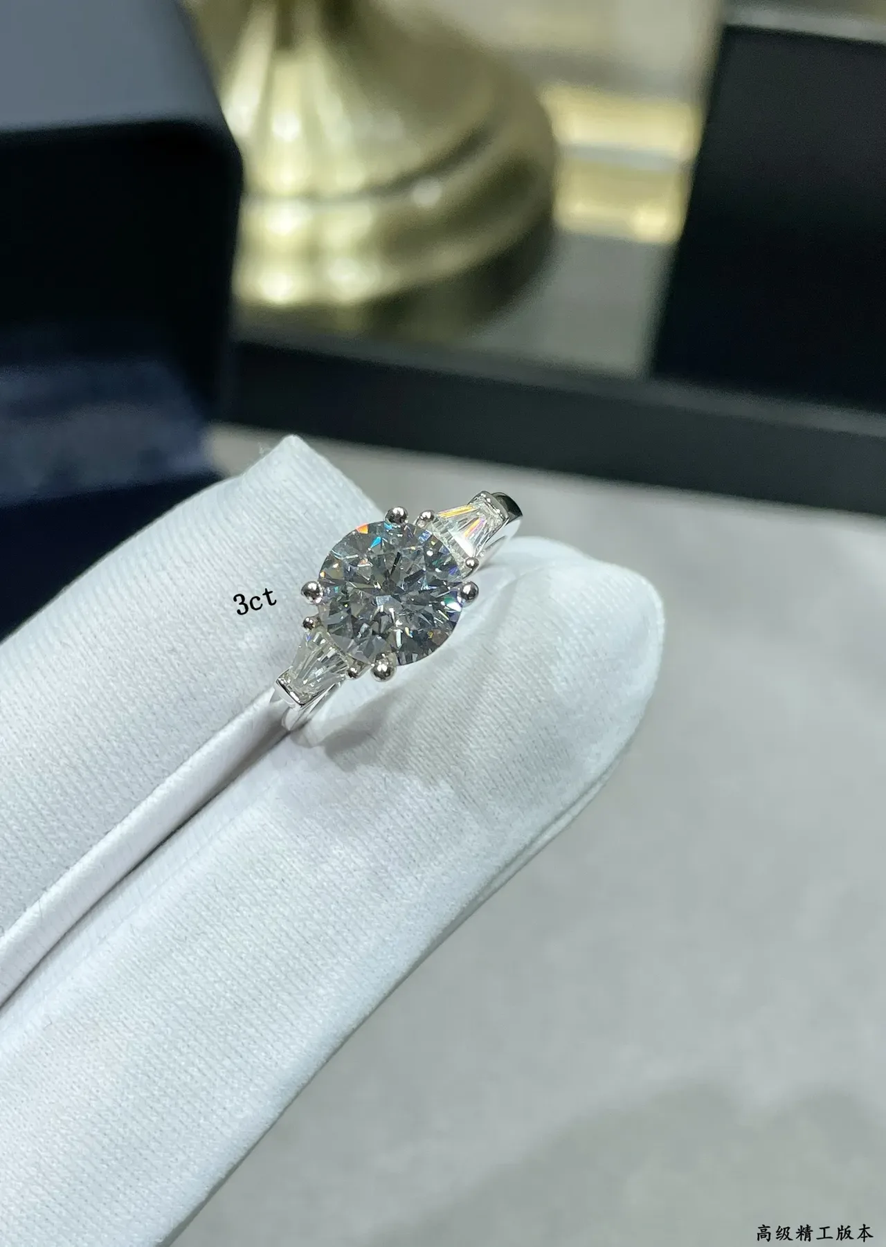 Silver Navy Three-Stone Design Round Center Ring 4