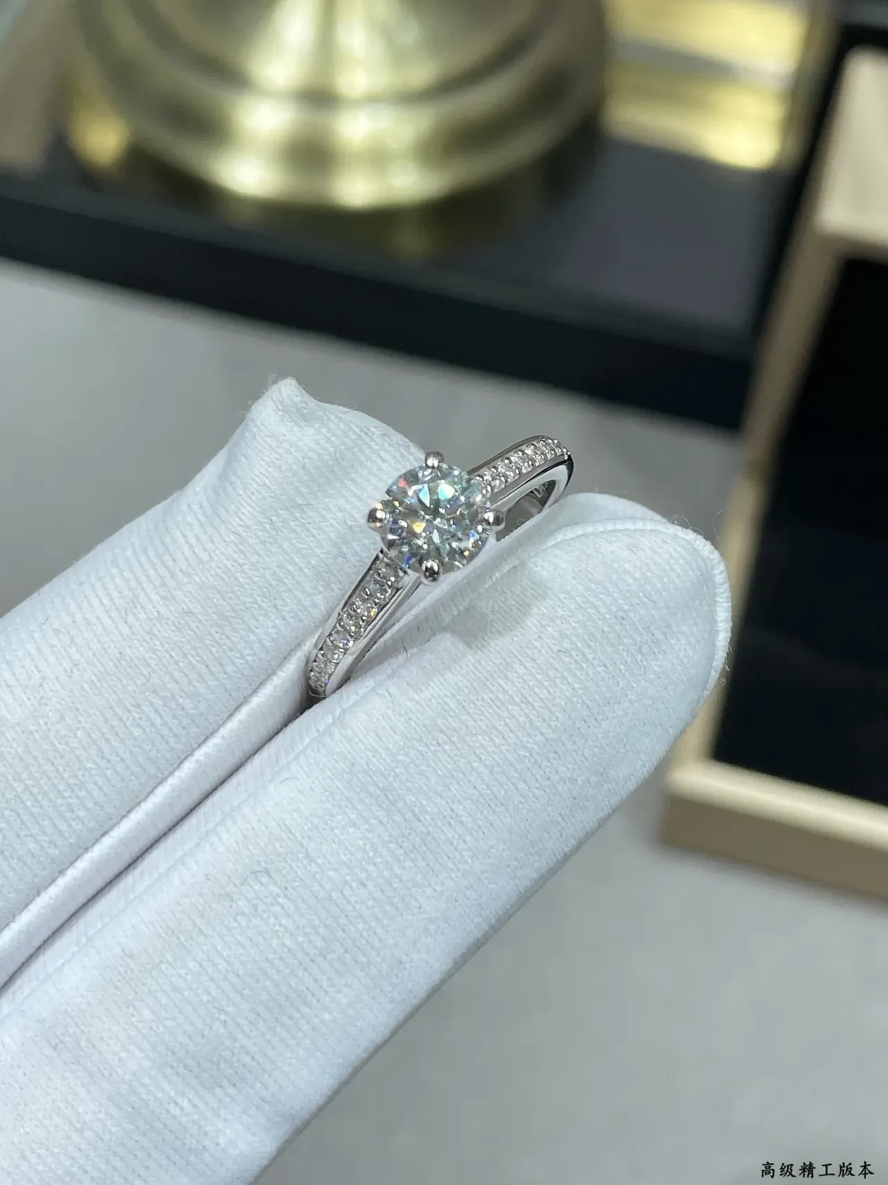 Silver Solitaire Center Stone Pavé-Set Shoulders Ring 4