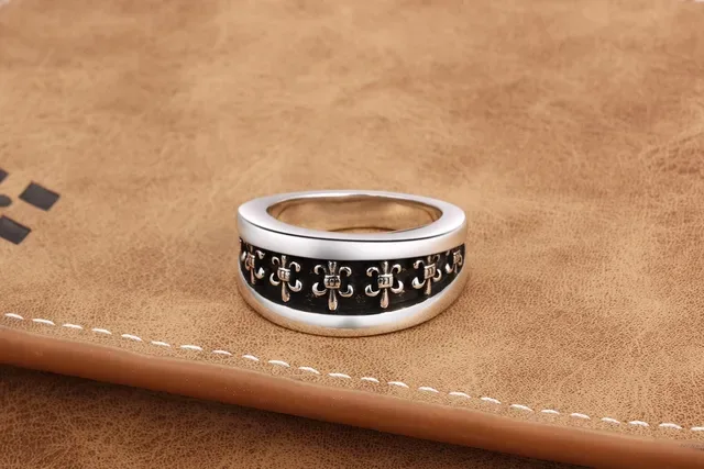 Silver-Tone Fleur-de-Lis Enamel Band Ring 2