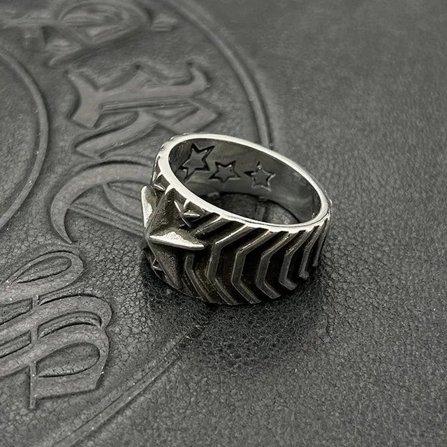 Silver-Toned Geometric Star Relief Wide Band Ring 5