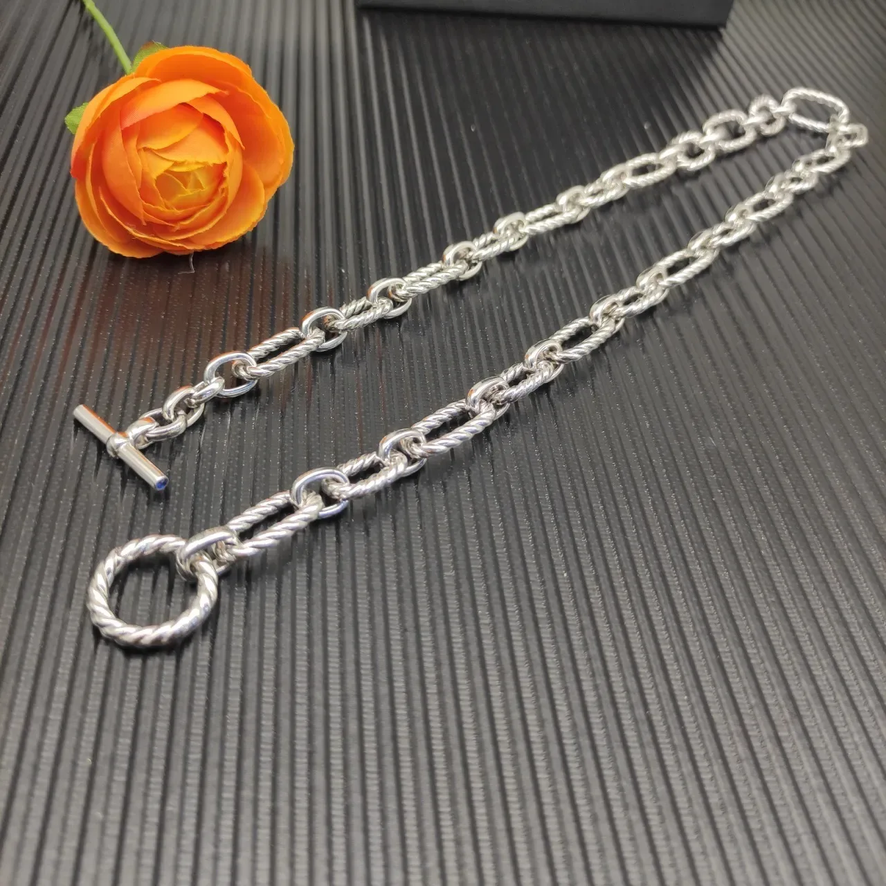 Silver Twisted Rope-Link Toggle Clasp Bracelet 3