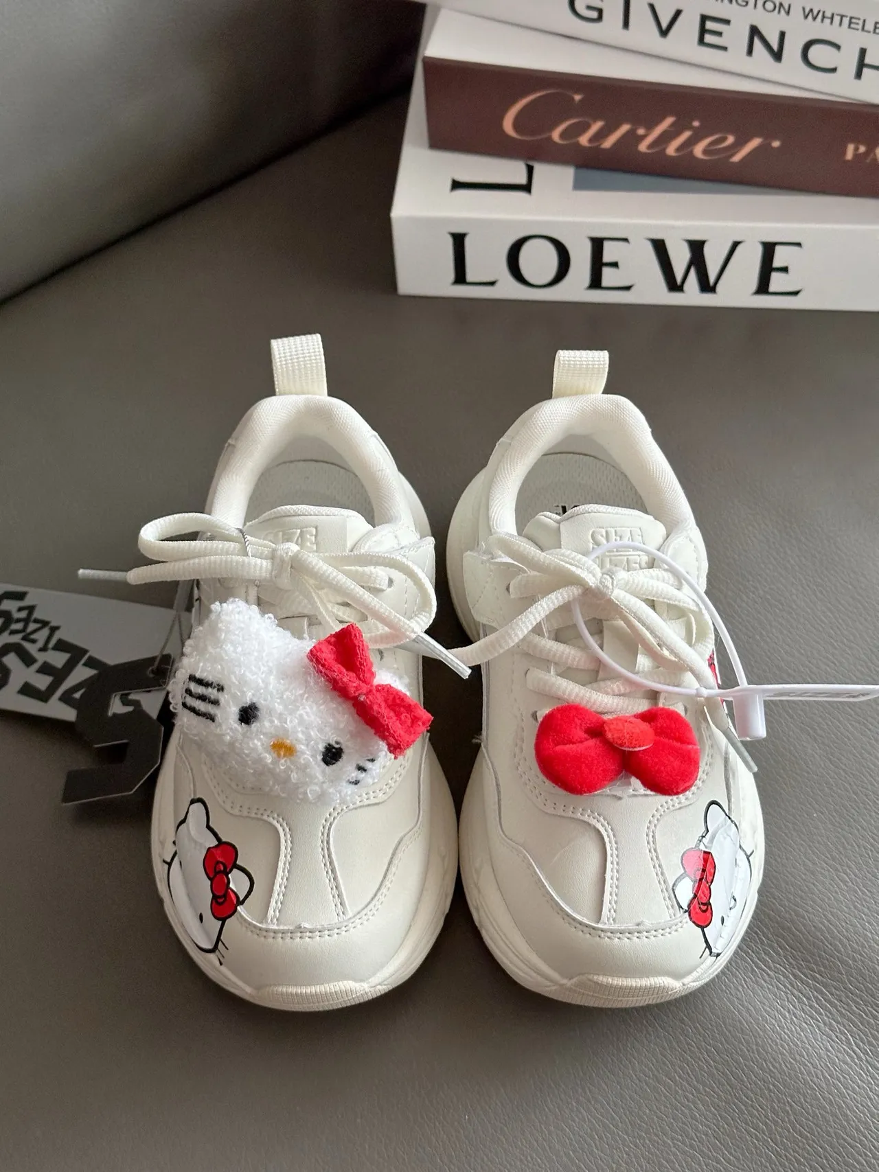 SIZE White Red Sole Hello Kitty Face Print Chunky Sneakers 6