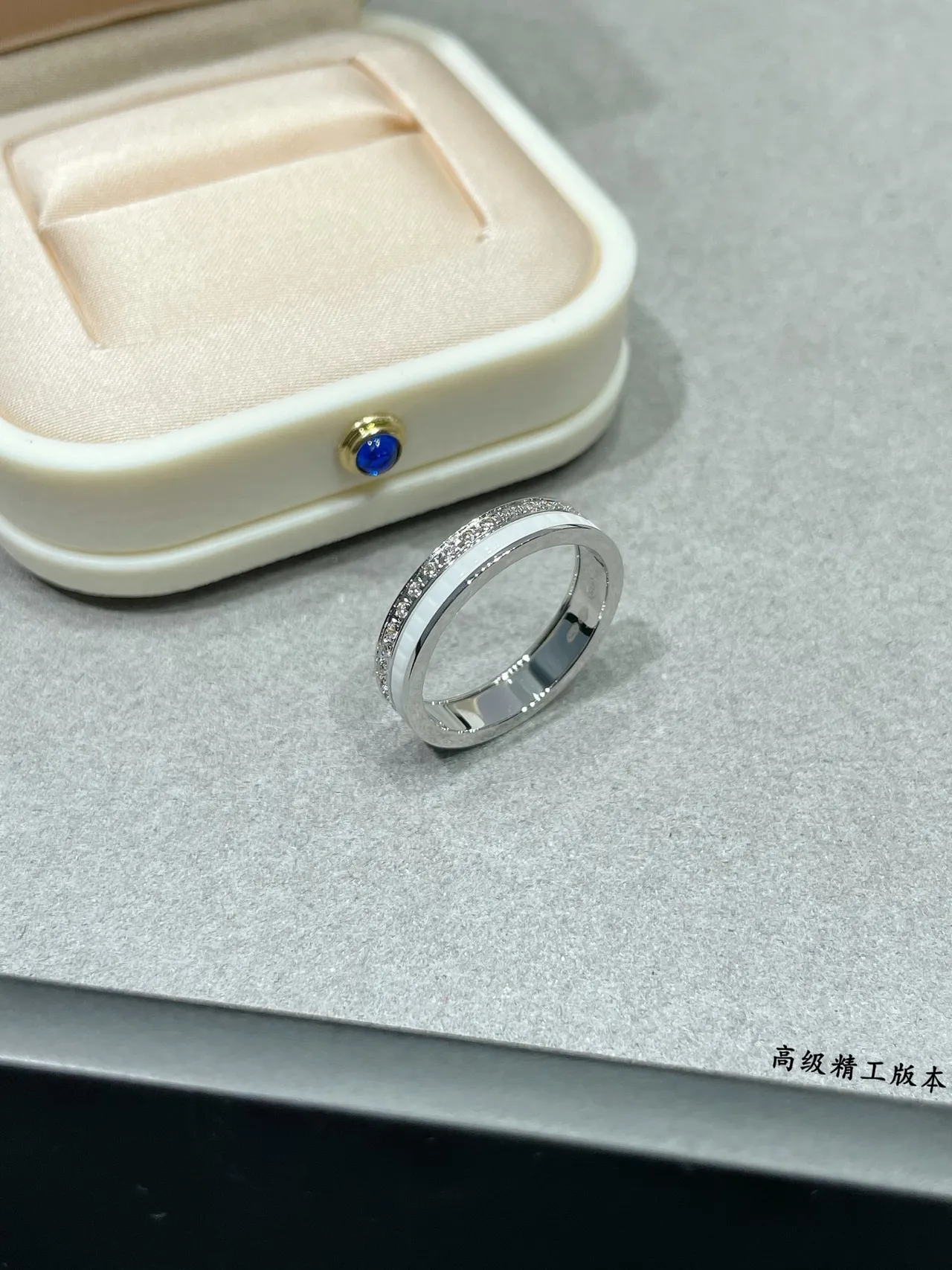 Two-Tone Ceramic Inlay Pavé Stone Rings 4