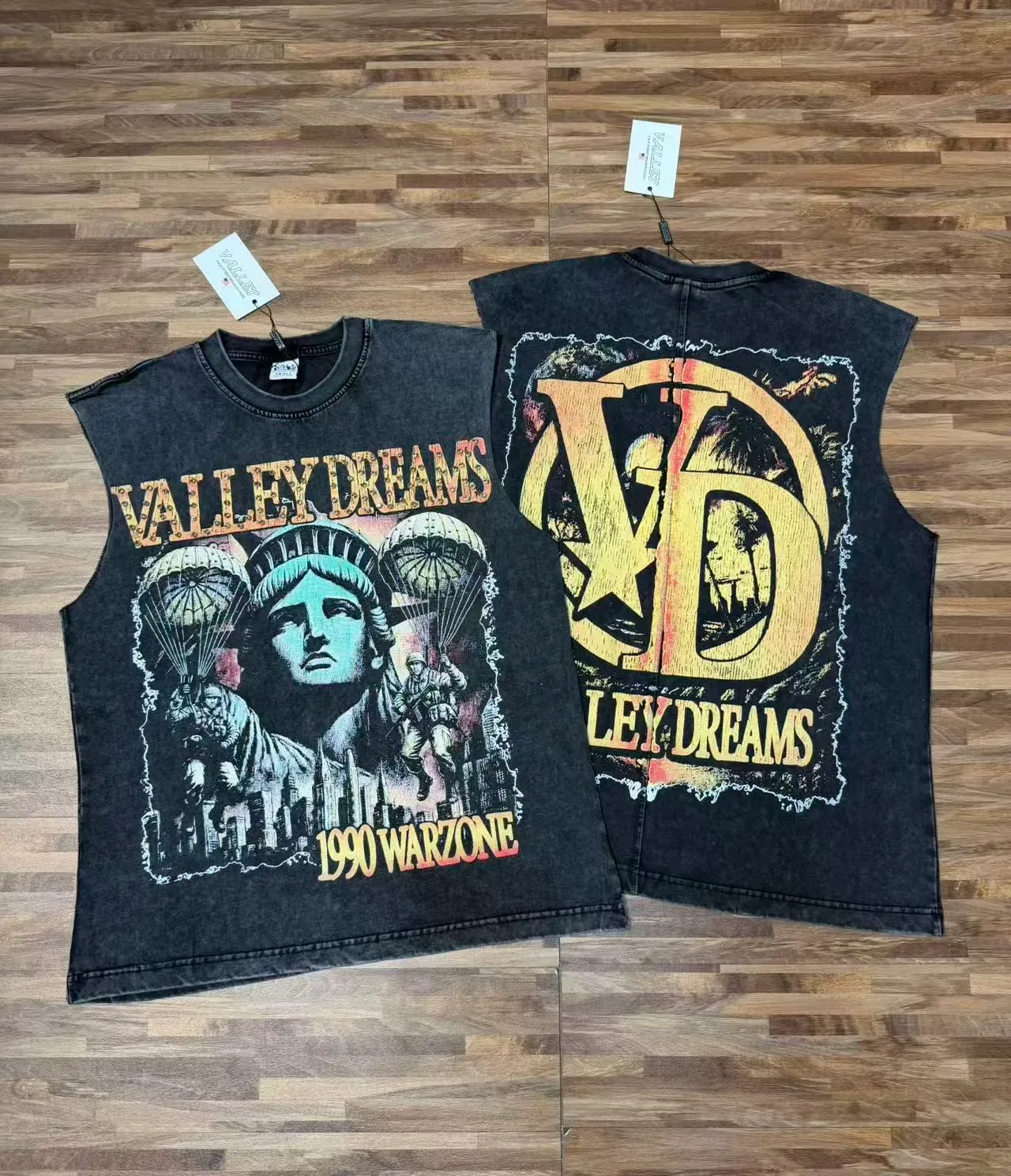 Valley Dreams Graphic-Print Sleeveless Crew-Neck Vest Top 12
