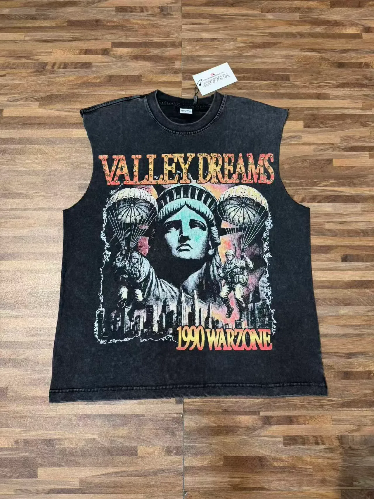 Valley Dreams Graphic-Print Sleeveless Crew-Neck Vest Top 13