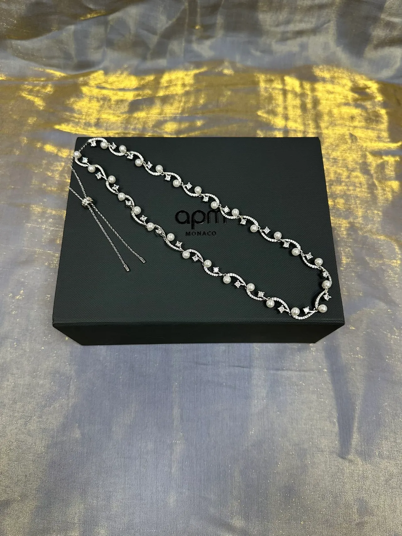 Vine-Inspired Pearl and Crystal Necklace 6