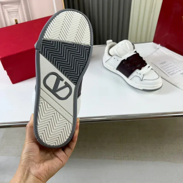 White and Burgundy Mixed-Material Low-Top Lifestyle Sneaker 2
