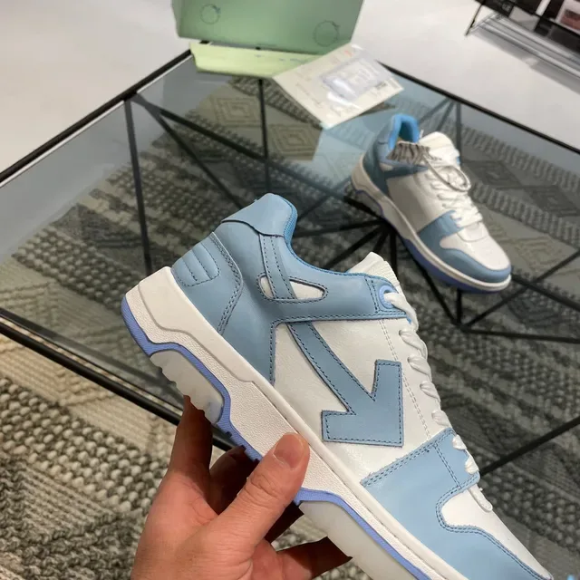 White and Light Blue Arrow-Panel Low-Top Lifestyle Sneakers 3