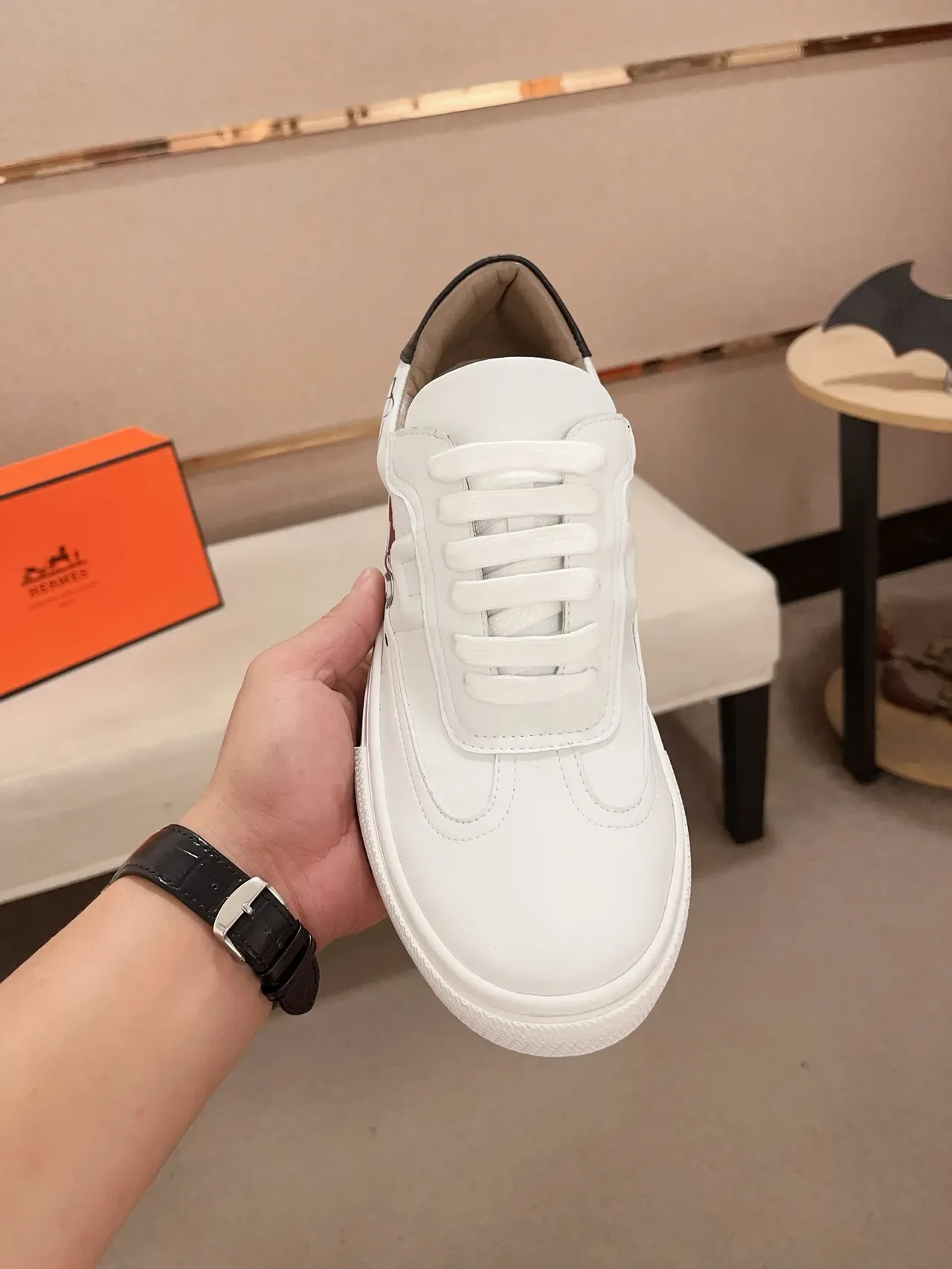 White Black Leather Low-Top Hand-Drawn Side Graphic Sneakers 5