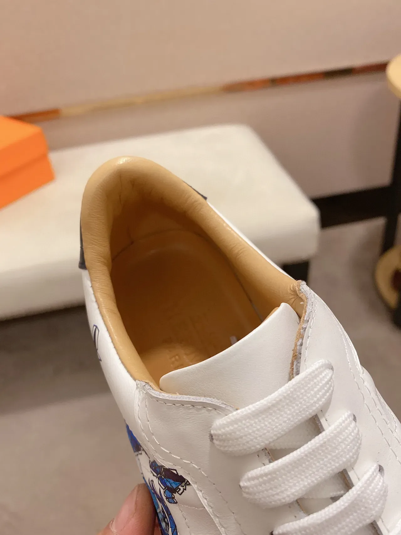 White Blue Leather Low-Top Geometric Side Print Sneakers 4