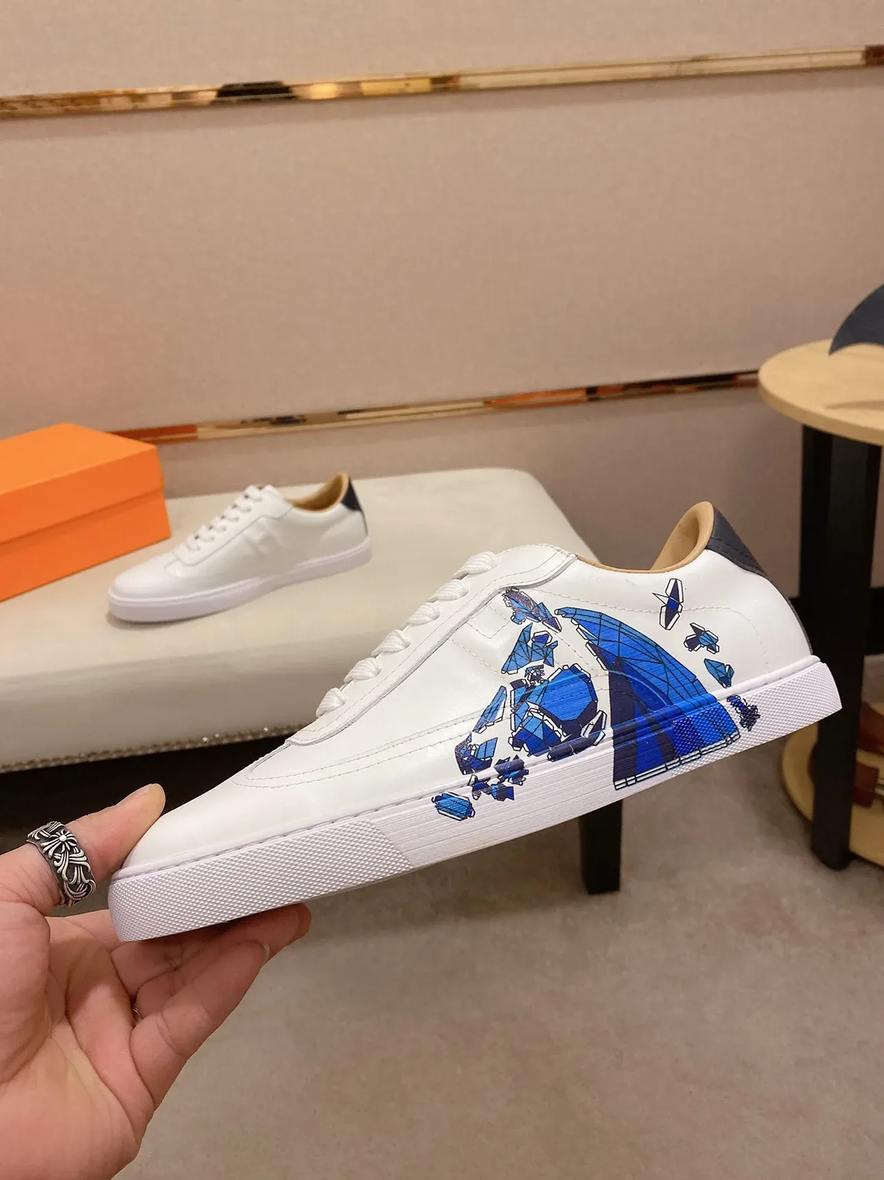 White Blue Leather Low-Top Geometric Side Print Sneakers 7