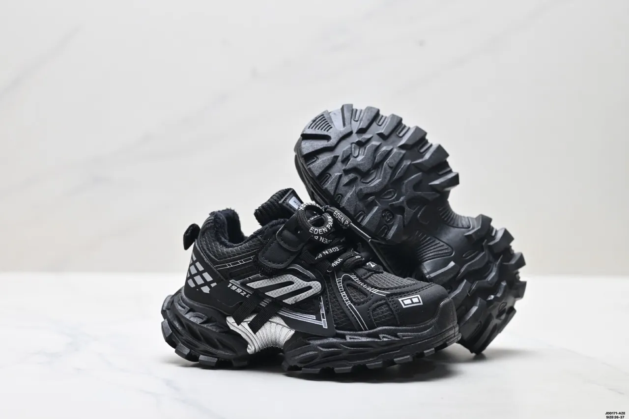 White Green Oversized Sole Mesh And Synthetic Overlay Construction Chunky Sneakers 14