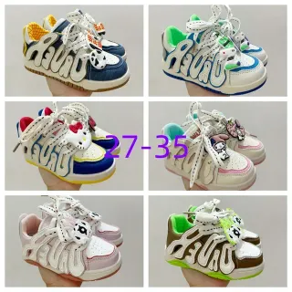 Sneakers low-top blanc marine avec overlay script décoratif