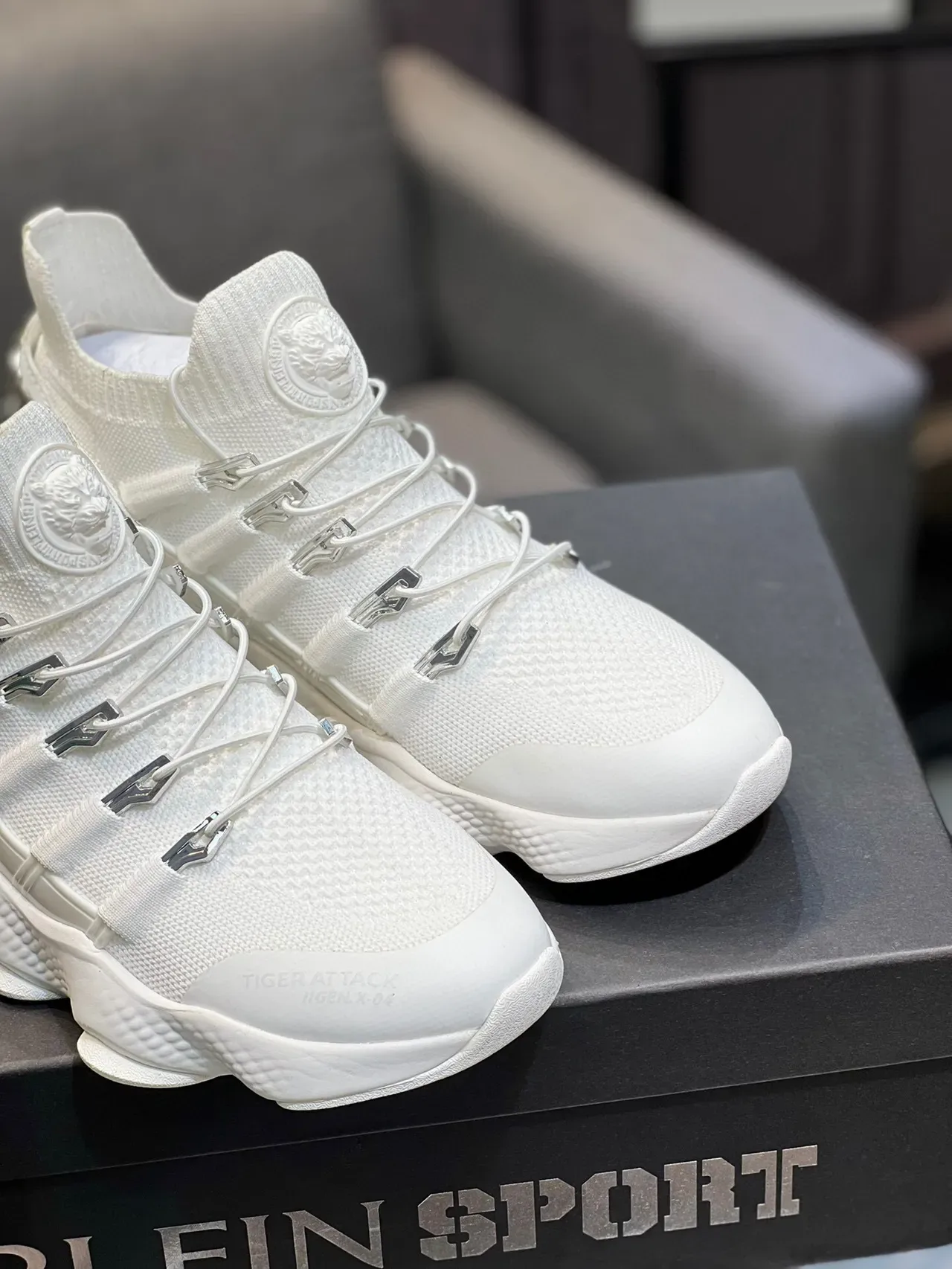 White Silver Knit Upper Transparent Air Unit Sneakers 9