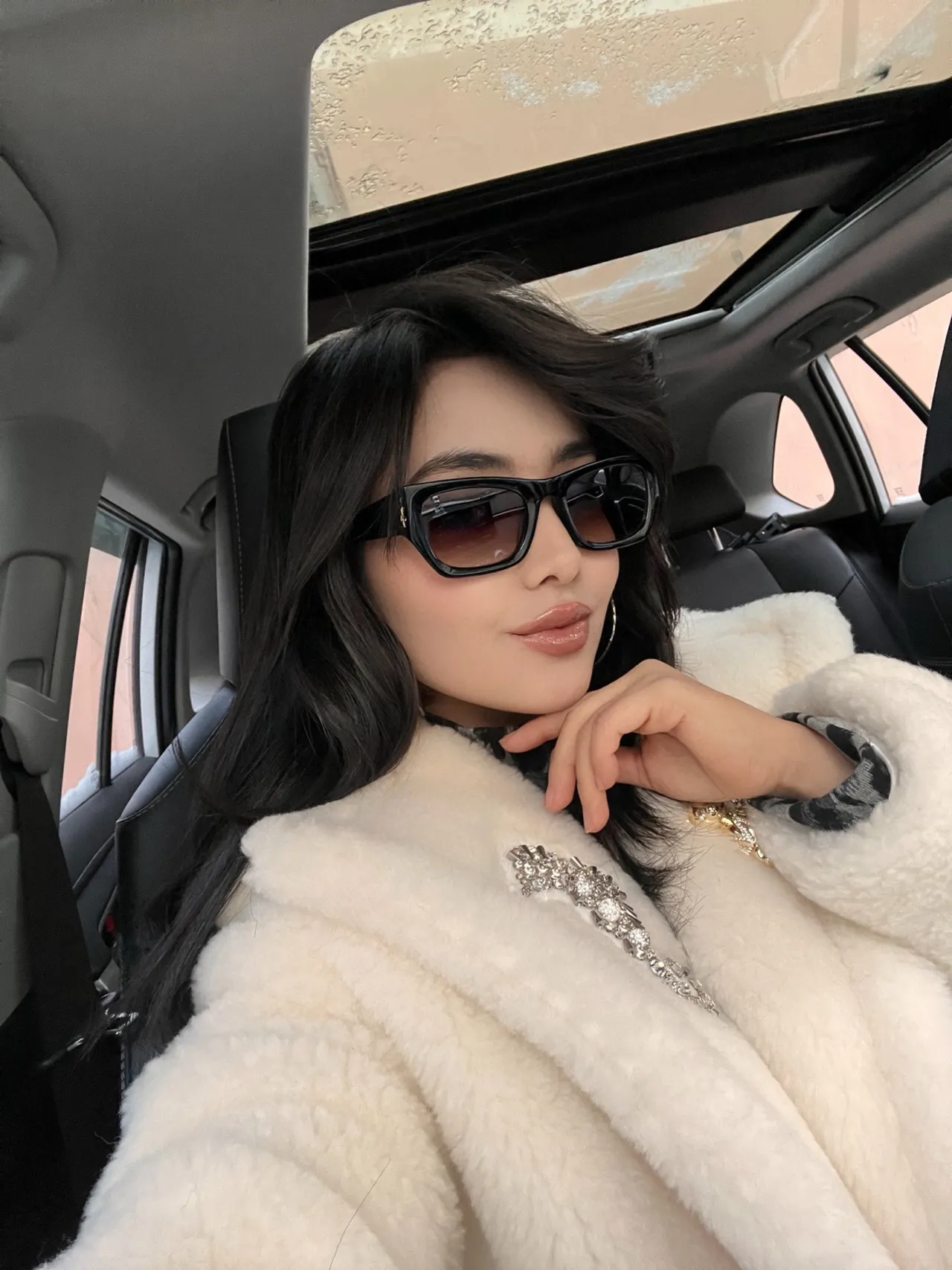 Gentle Monster Beige Black Translucent Acetate Frame Rectangular Oversized Silhouette Sunglasses 2