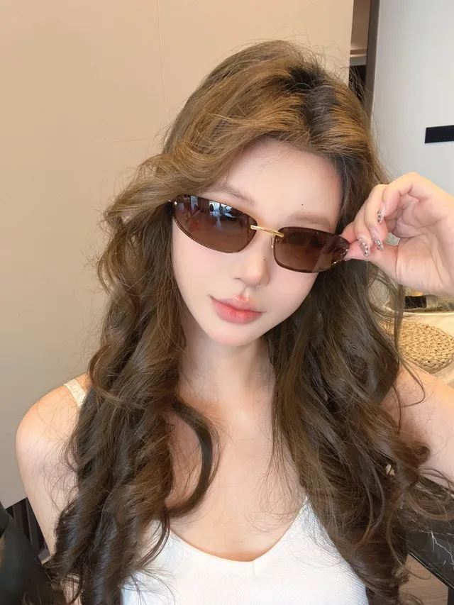Gentle Monster Narrow Rectangular Gradient Brown Sunglasses 5