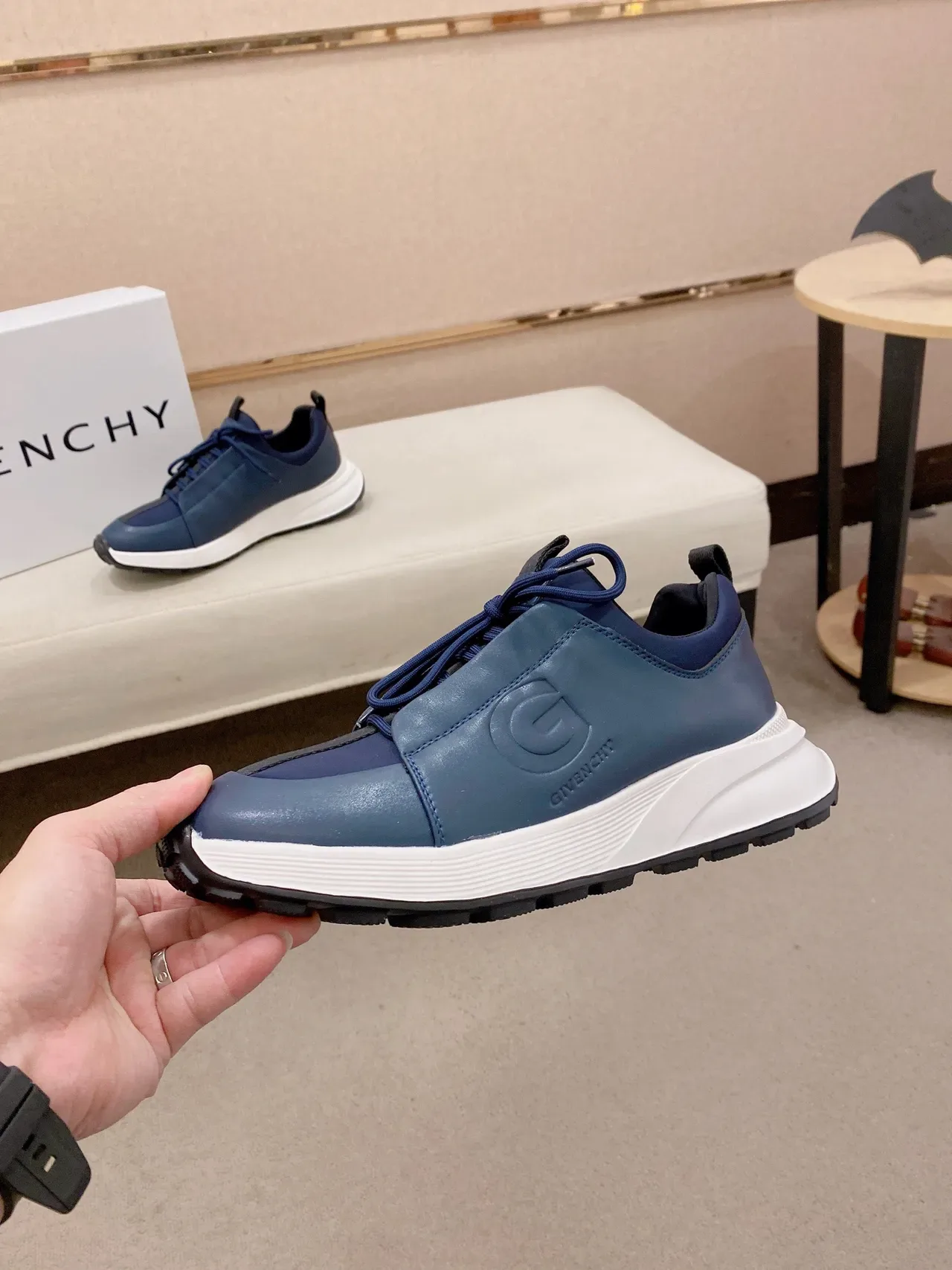 Givenchy City Sport sneakers lifestyle en cuir bleu marine 3