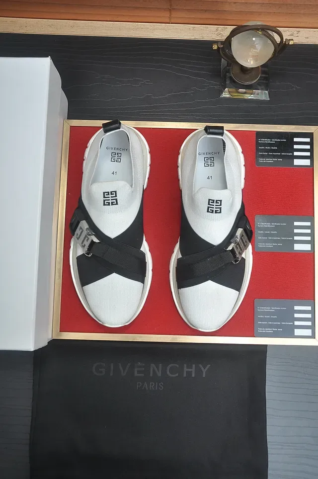 Givenchy Spectre Lacets Blanc et Noir Chaussures Lifestyle 3