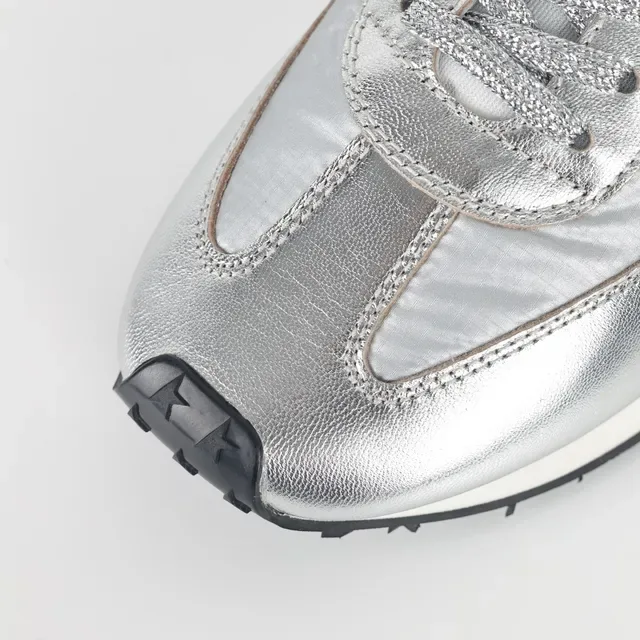 Golden Goose Runner Sneakers Lifestyle Métalliques Argent Noir Étoile 5