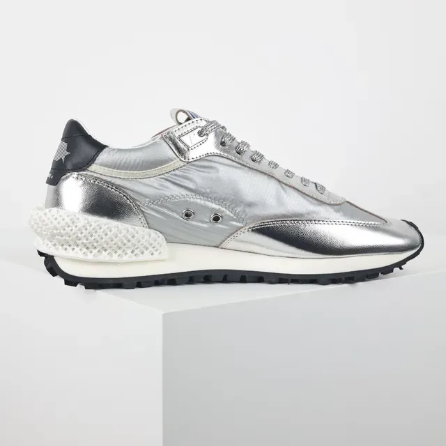 Golden Goose Runner Sneakers Lifestyle Métalliques Argent Noir Étoile 7
