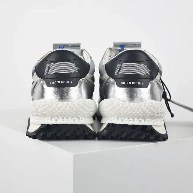 Golden Goose Runner Sneakers Lifestyle Métalliques Argent Noir Étoile 8