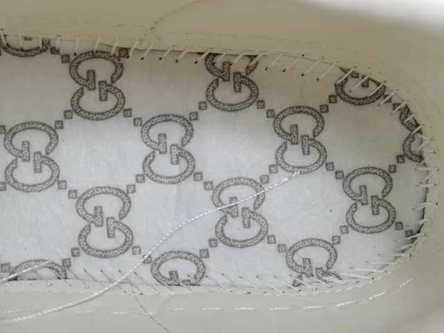 Gucci Ace Bee and Star Embroidered White Lifestyle Sneakers 2