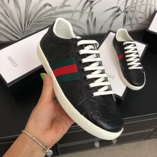 Gucci Ace أسود Monogram Web Stripe سنيكرز أسلوب حياة