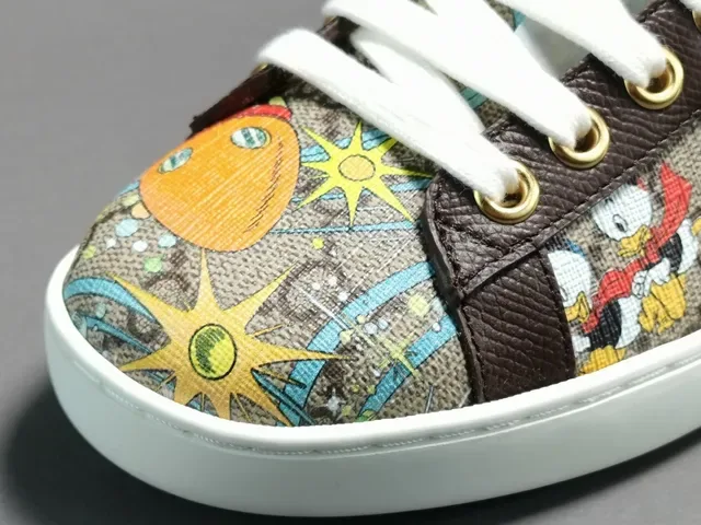 Gucci Ace Tênis Lifestyle Bege com Estampa Disney 5