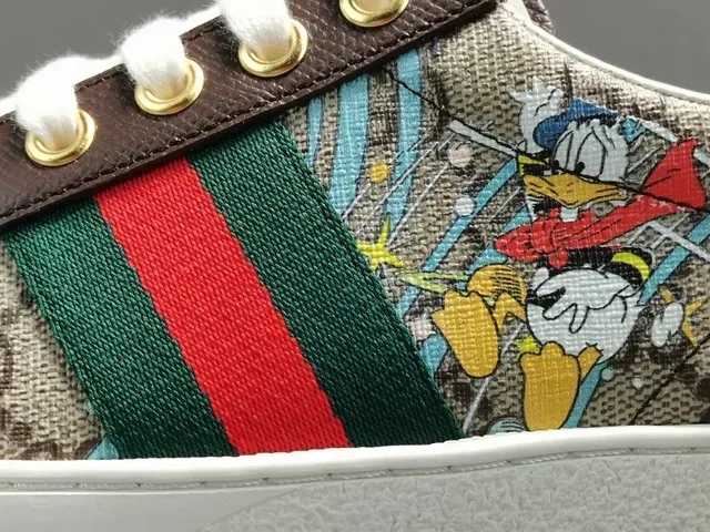 Gucci Ace Tênis Lifestyle Bege com Estampa Disney 6