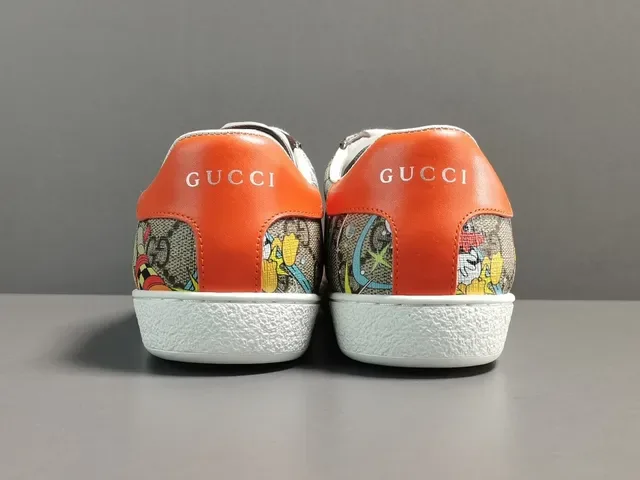 Gucci Ace Tênis Lifestyle Bege com Estampa Disney 16