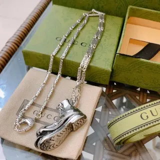 Gucci Ace Silver Green Sneaker-Shaped Pendant Polished Metal Necklace