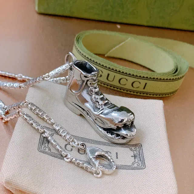 Gucci Ace Silver Green Sneaker-Shaped Pendant Polished Metal Necklace 2
