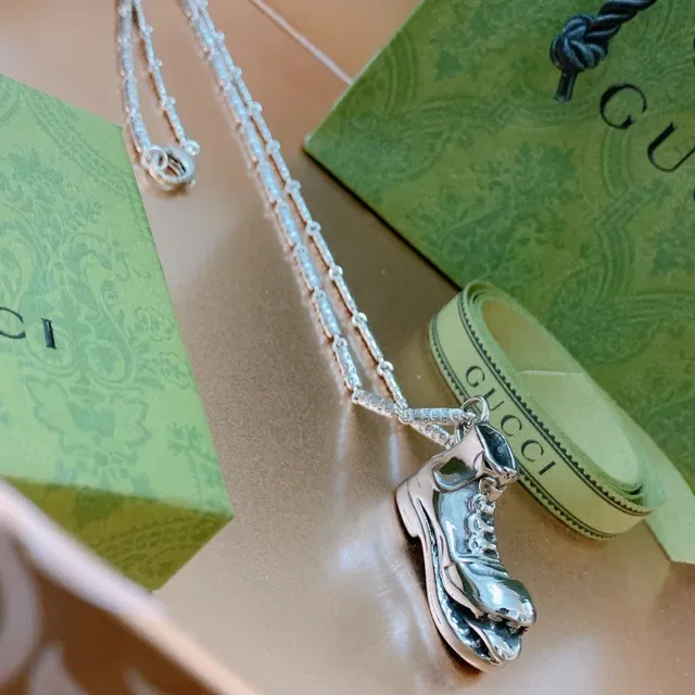 Gucci Ace Silver Green Sneaker-Shaped Pendant Polished Metal Necklace 3