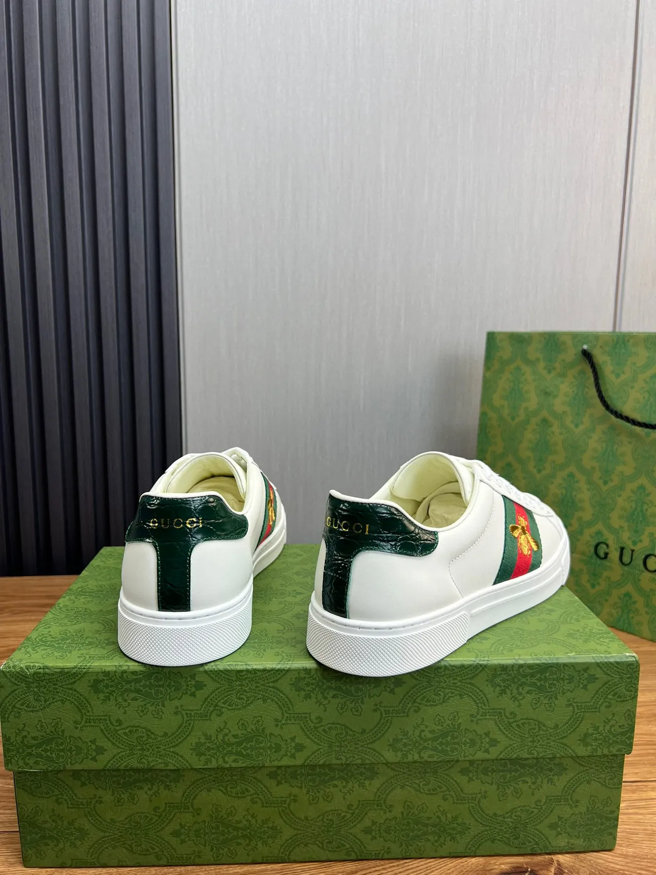 Gucci Ace White Green Red Bee Embroidery Lifestyle Sneakers 5