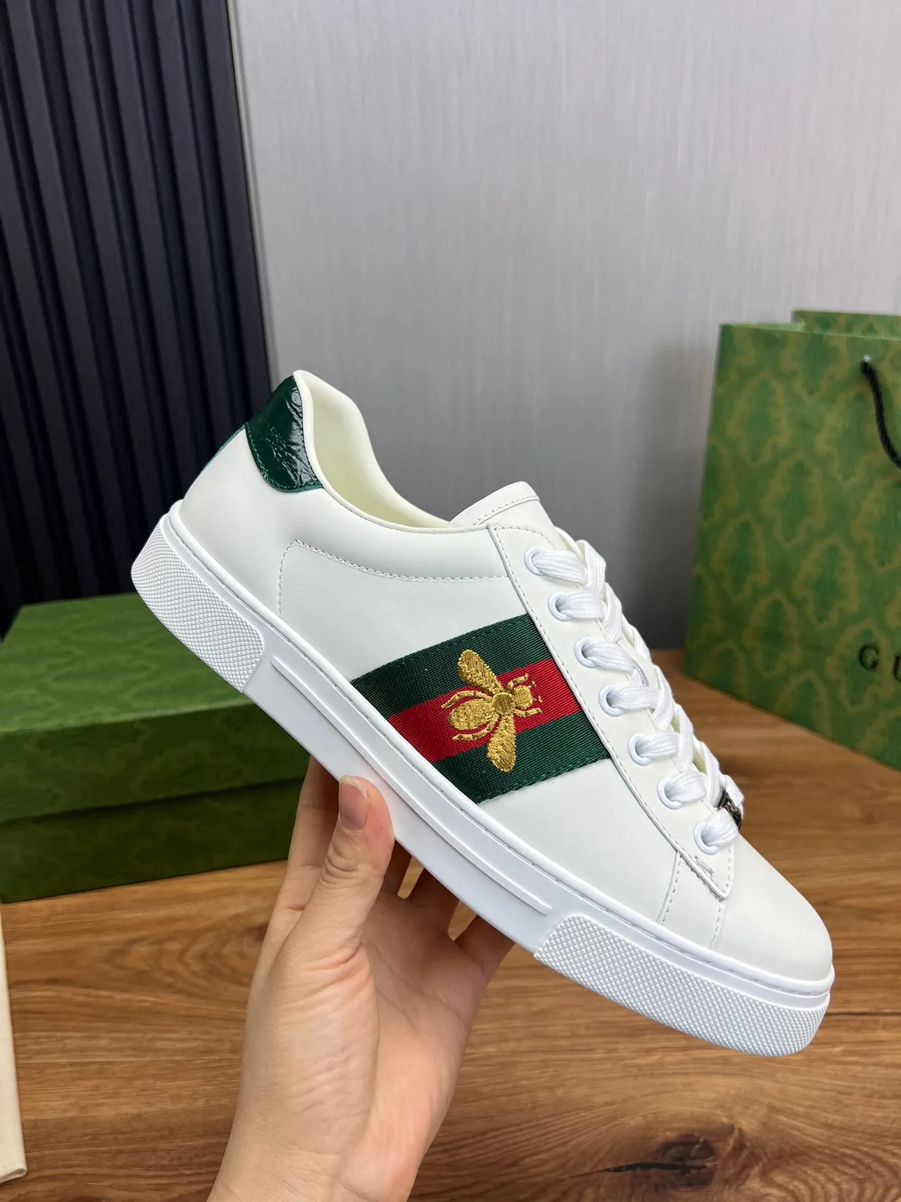 Gucci Ace White Green Red Bee Embroidery Lifestyle Sneakers 7