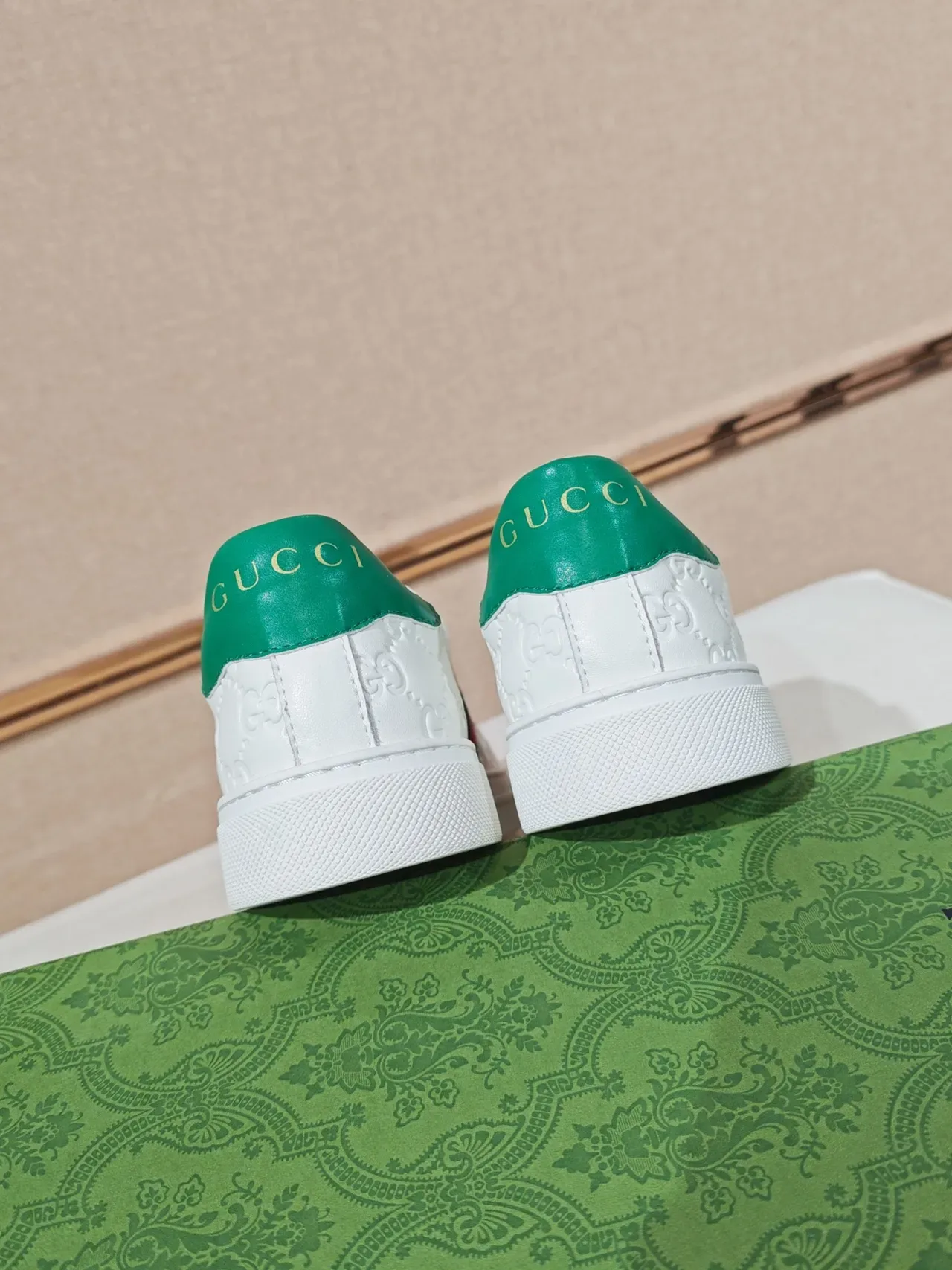 Gucci Ace White Green Red Web Stripe Lifestyle Sneakers 3