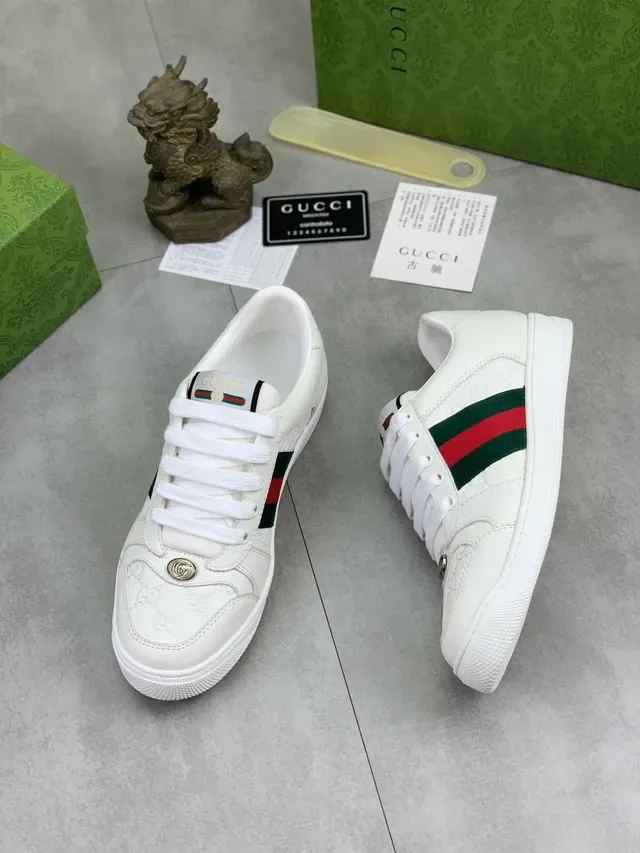 Gucci Ace Zapatillas Lifestyle Blancas de Cuero Emboss GG Web Stripe 5