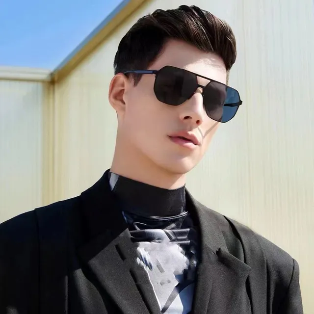 Gucci Óculos de Sol com Armação de Metal Inspirada em Aviador e Lentes Gradientes 2