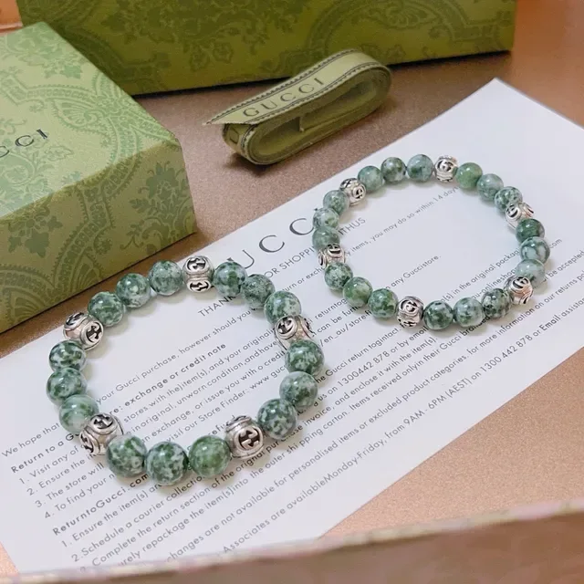 Gucci Beaded Green Speckled Stone and Silver Interlocking G Charms Bracelets 4