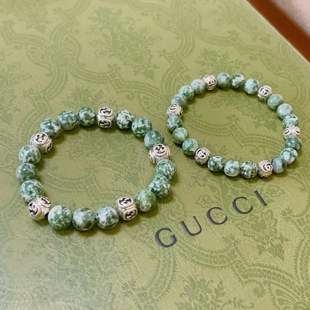 Gucci Beaded Green Speckled Stone and Silver Interlocking G Charms Bracelets 5