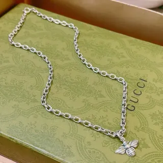 Gucci Bee Pendant Silver-Tone Ornate Link Necklace