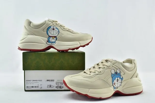 Gucci Beige Red Sole Leather Upper Chunky Sneakers 16