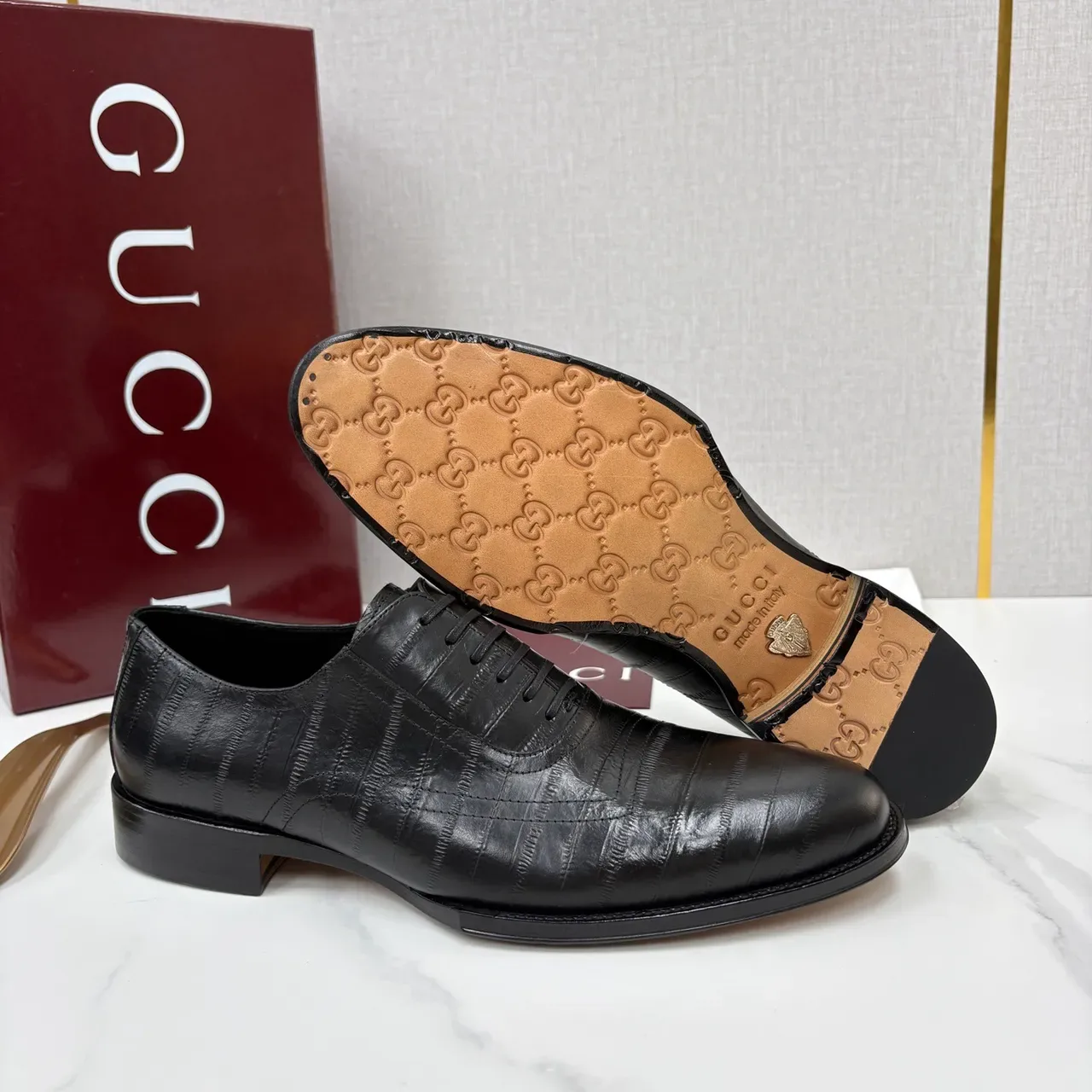 Gucci Black Croc-Embossed Derby Shoes 2